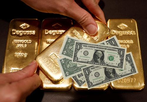 부자들이 달러와 금에 주목하는 이유